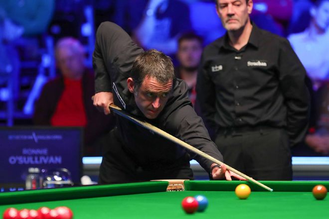 何巴黎在法 何巴黎在法