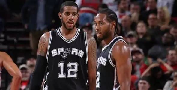 下滑的空缺 下滑的空缺