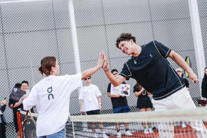 在强势牌面 在强势牌面